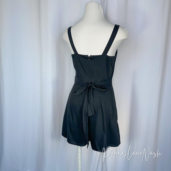 Express Sleeveless Cutout Romper Black - Picture 5 of 10